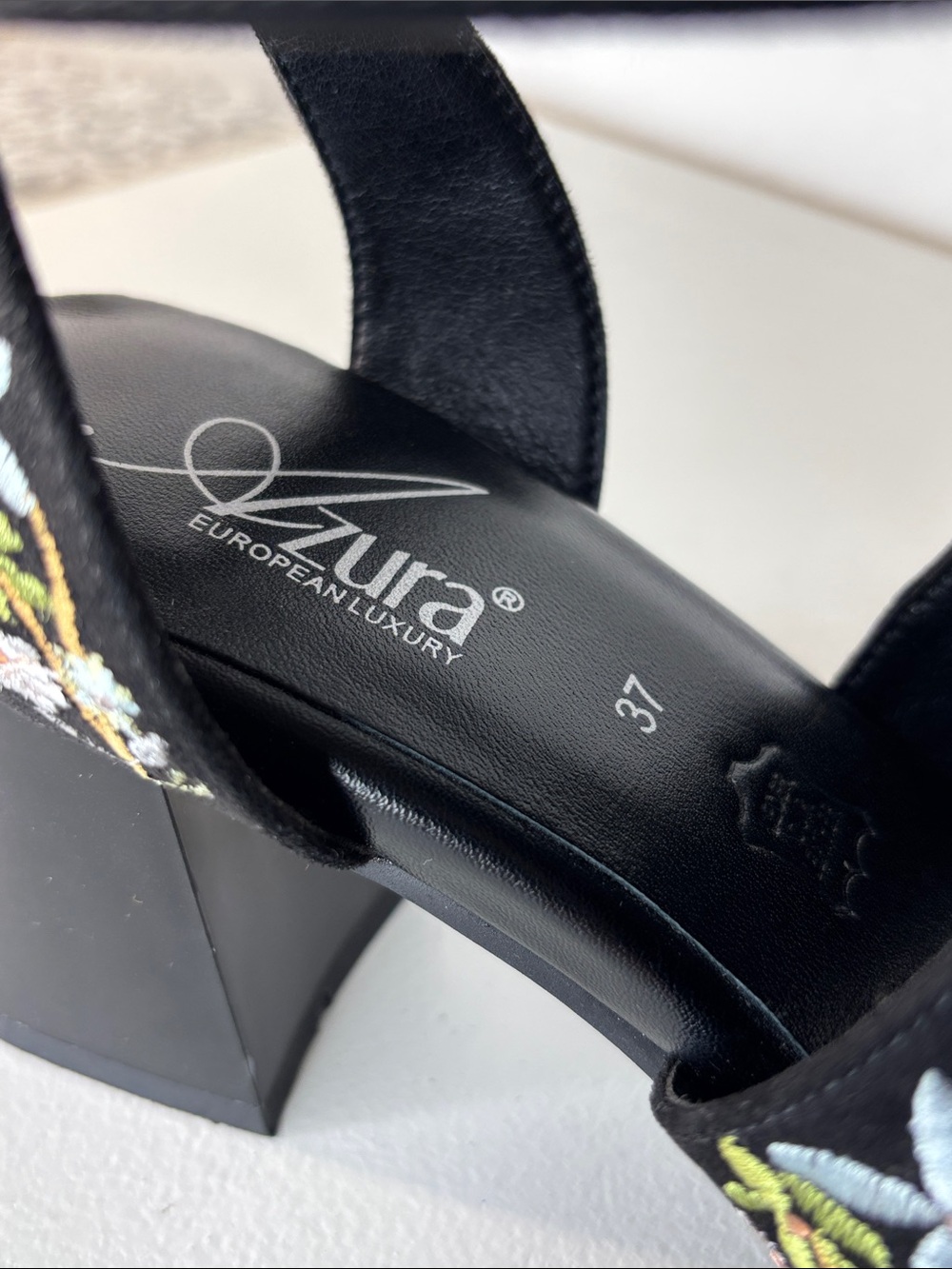 AZURA Romantic Embroidered Black Chunky Heel Sandals with Floral Detail 37/6.5 - Picture 11 of 13